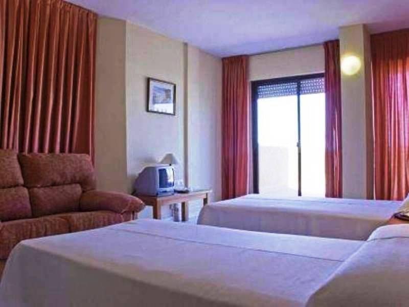 Apartamentos Resitur Seville Exterior photo