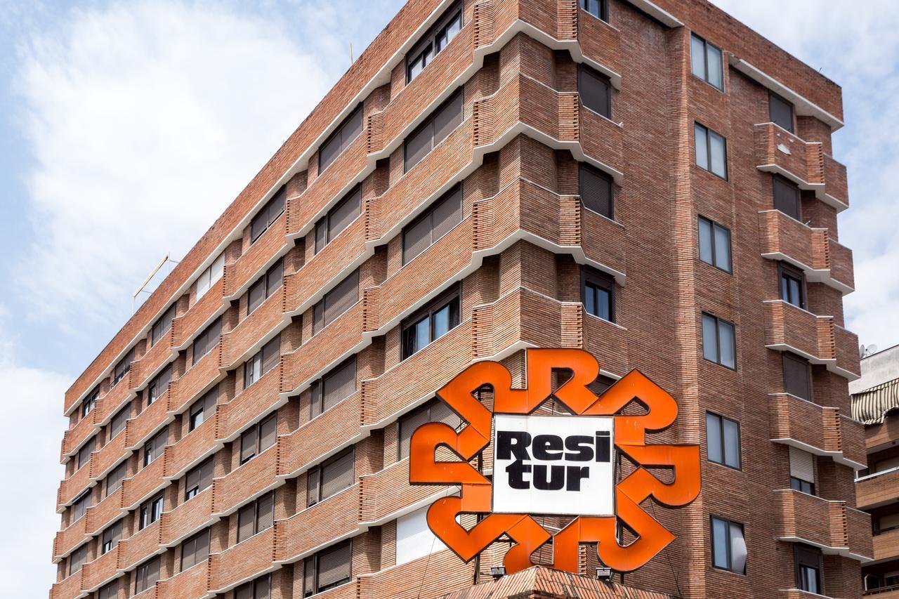 Apartamentos Resitur Seville Exterior photo